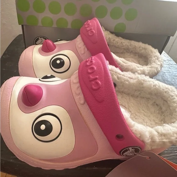 Pink penguin crocs - Picture 8 of 15